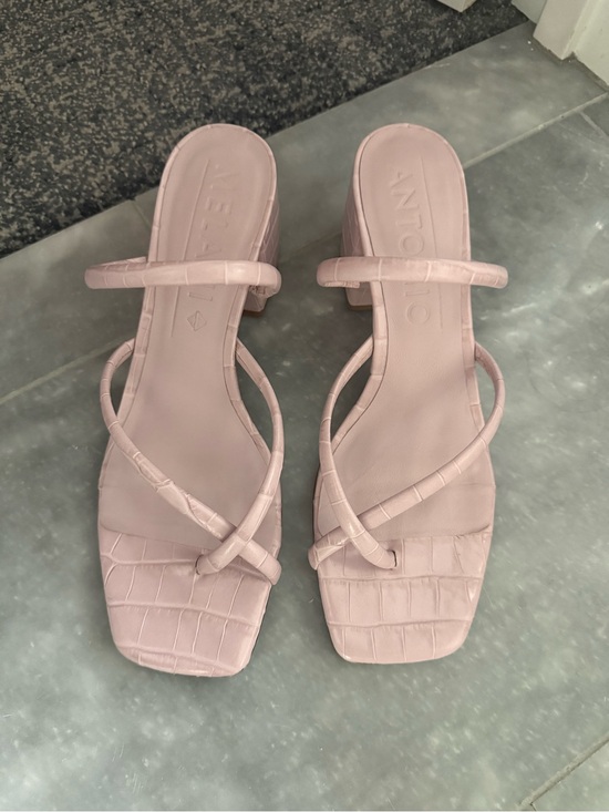 ANTONIO MELANI Shoes - ANTONIO MELANI Blush Croc-Effect Strappy Block Heel Sandals